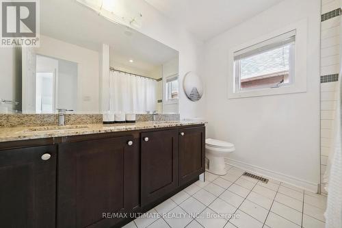 6794 Lisgar Drive, Mississauga, ON - Indoor Photo Showing Bathroom