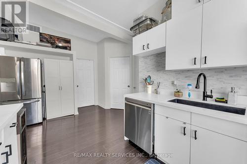 3 - 166 Broadway Avenue, Orangeville, ON - Indoor Photo Showing Kitchen With Stainless Steel Kitchen With Upgraded Kitchen