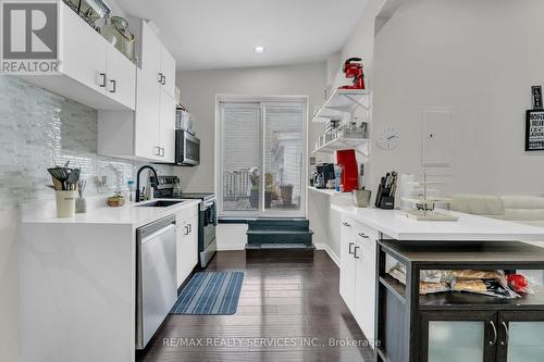 3 - 166 Broadway Avenue, Orangeville, ON - Indoor Photo Showing Kitchen With Upgraded Kitchen