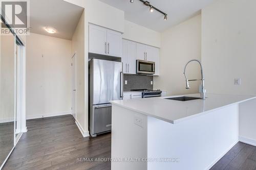 701 - 510 Curran Place, Mississauga, ON - Indoor Photo Showing Kitchen With Upgraded Kitchen