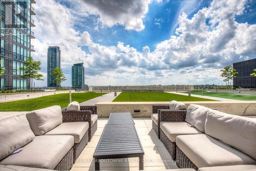 701 - 510 Curran Place, Mississauga, ON - Outdoor