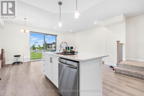 353 Buckthorn Drive W, Kingston, ON - Indoor Photo Showing Kitchen With Upgraded Kitchen