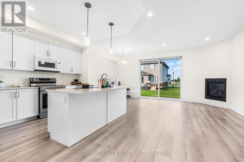 353 Buckthorn Drive W, Kingston, ON - Indoor Photo Showing Kitchen With Upgraded Kitchen