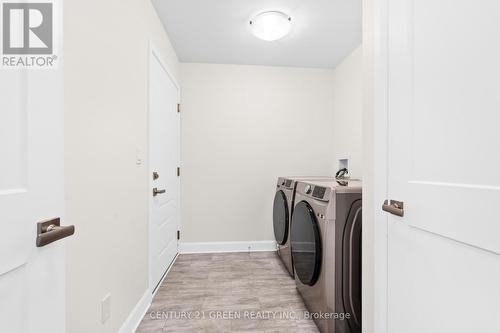 353 Buckthorn Drive W, Kingston, ON - Indoor Photo Showing Laundry Room