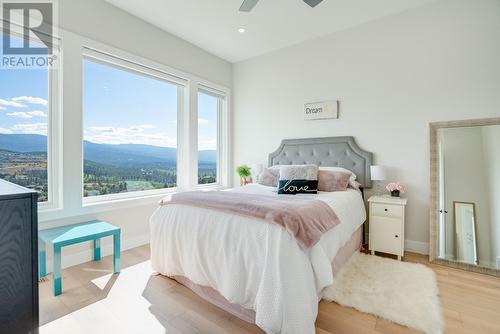 1495 Fairwood Lane, Kelowna, BC - Indoor Photo Showing Bedroom