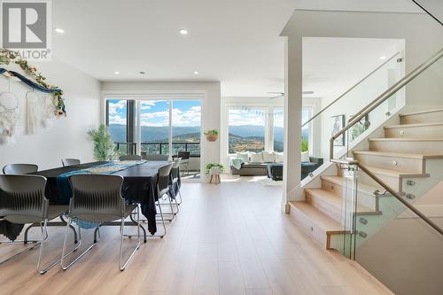 1495 Fairwood Lane, Kelowna, BC - Indoor Photo Showing Dining Room