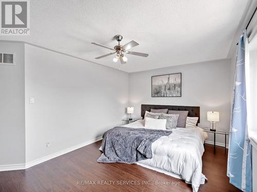 33 Echoridge Drive, Brampton (Fletcher'S Meadow), ON - Indoor Photo Showing Bedroom