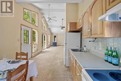 13 Hickory Crescent, Seguin, ON - Indoor Photo Showing Kitchen