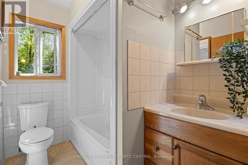 13 Hickory Crescent, Seguin, ON - Indoor Photo Showing Bathroom