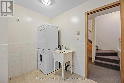 13 Hickory Crescent, Seguin, ON - Indoor Photo Showing Laundry Room