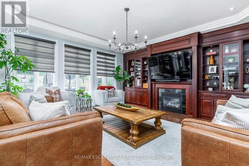 240 Cloverleaf Drive, Hamilton (Meadowlands), ON - Indoor Photo Showing Living Room With Fireplace