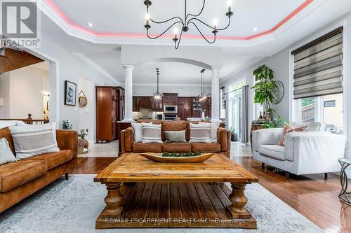 240 Cloverleaf Drive, Hamilton (Meadowlands), ON - Indoor Photo Showing Living Room