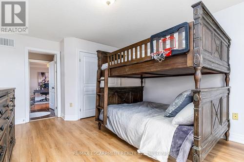 240 Cloverleaf Drive, Hamilton, ON - Indoor Photo Showing Bedroom