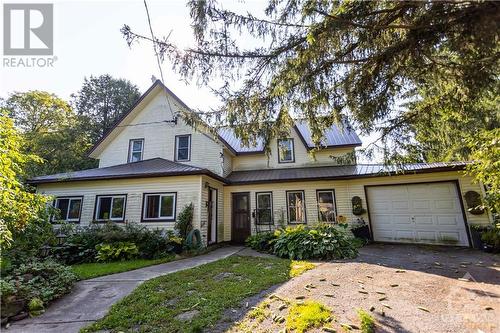 776 Hamilton Road, Russell, ON - Outdoor With Facade