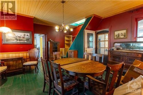 776 Hamilton Road, Russell, ON - Indoor Photo Showing Dining Room