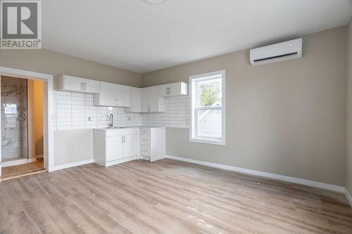 131 Margaret Avenue, Wallaceburg, ON - Indoor Photo Showing Kitchen