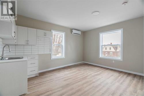 131 Margaret Avenue, Wallaceburg, ON - Indoor Photo Showing Other Room