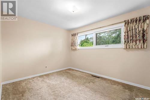 2417 Royal Avenue, Saskatoon, SK - Indoor Photo Showing Other Room