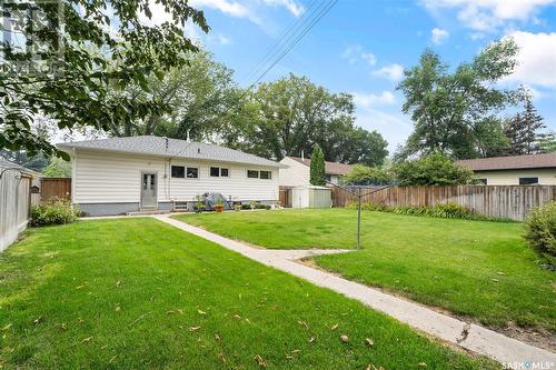 2417 Royal Avenue, Saskatoon, SK - Outdoor