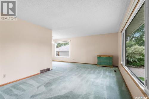 2417 Royal Avenue, Saskatoon, SK - Indoor Photo Showing Other Room