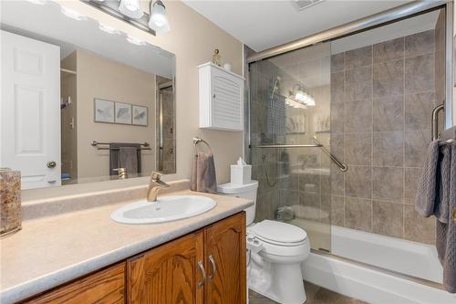 200 Limeridge Road W|Unit #604, Hamilton, ON - Indoor Photo Showing Bathroom