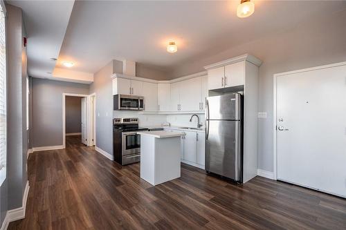 4 Barton Street|Unit #301, Hamilton, ON - Indoor Photo Showing Kitchen