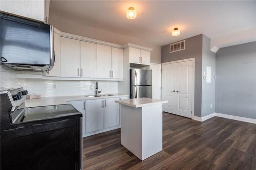 4 Barton Street|Unit #301, Hamilton, ON - Indoor Photo Showing Kitchen