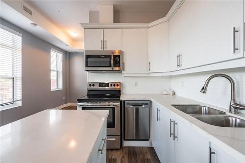 4 Barton Street|Unit #301, Hamilton, ON - Indoor Photo Showing Kitchen With Double Sink With Upgraded Kitchen