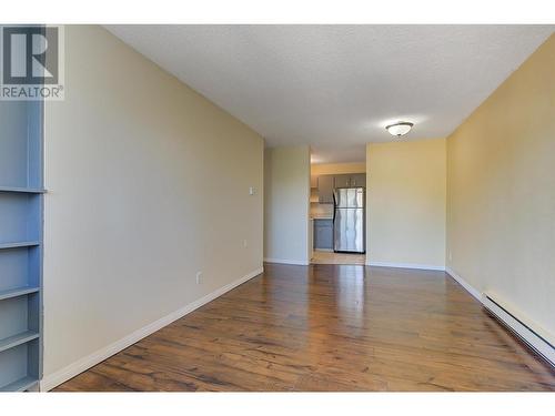 625 Rowcliffe Avenue Unit# 205, Kelowna, BC - Indoor Photo Showing Other Room