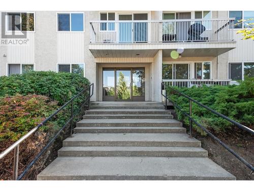 625 Rowcliffe Avenue Unit# 205, Kelowna, BC - Outdoor