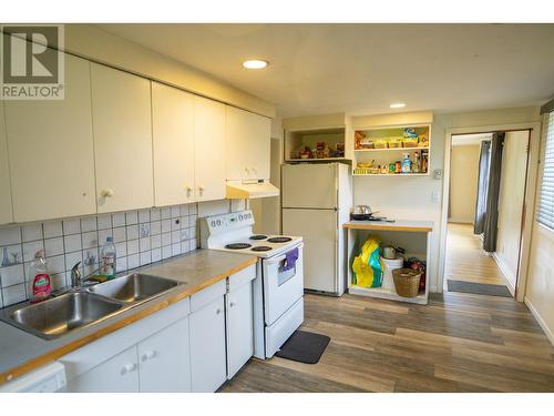 344 W 6Th Avenue, Prince Rupert, BC - Indoor Photo Showing Kitchen With Double Sink