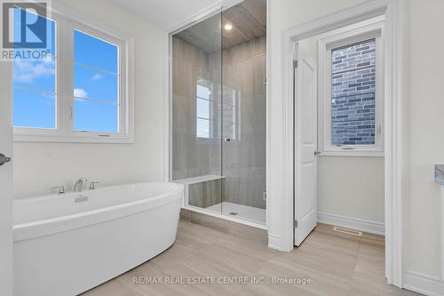 26 Hearn Street, Bradford West Gwillimbury, ON - Indoor Photo Showing Bathroom