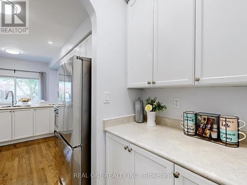 125 Goldenwood Cres Crescent, Markham (Greensborough), ON - Indoor Photo Showing Kitchen