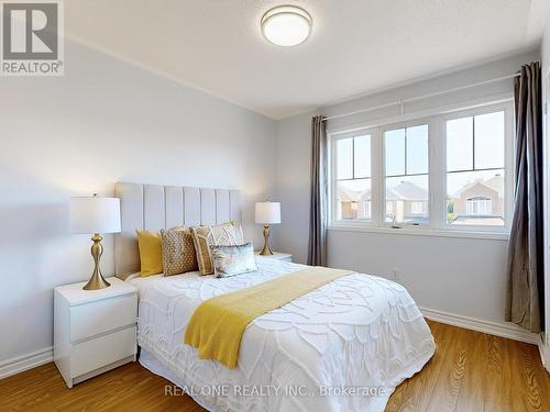 125 Goldenwood Cres Crescent, Markham, ON - Indoor Photo Showing Bedroom