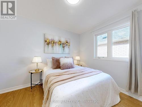 125 Goldenwood Cres Crescent, Markham, ON - Indoor Photo Showing Bedroom