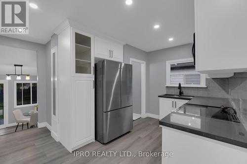 1018 West Avenue, Mississauga (Lakeview), ON - Indoor Photo Showing Kitchen