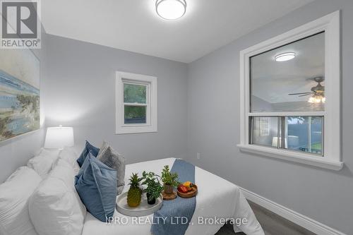 1018 West Avenue, Mississauga, ON - Indoor Photo Showing Bedroom