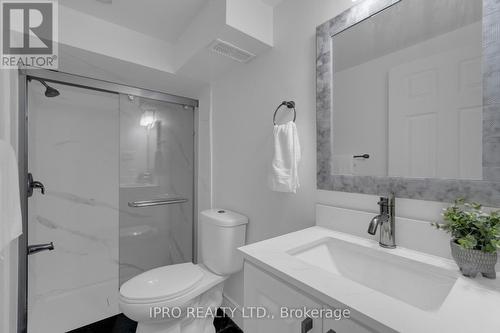 1018 West Avenue, Mississauga, ON - Indoor Photo Showing Bathroom