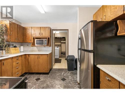 3904 Bellamy Road, Prince George, BC - Indoor Photo Showing Kitchen