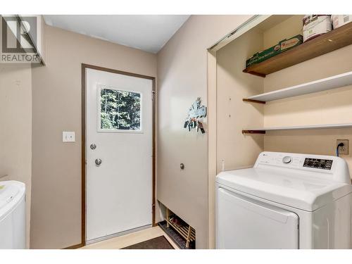 3904 Bellamy Road, Prince George, BC - Indoor Photo Showing Laundry Room