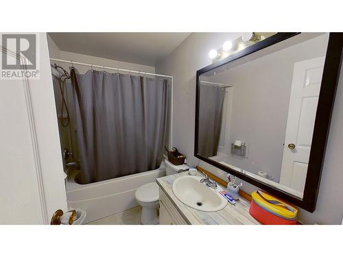 7676 255 Road, Fort St. John, BC - Indoor Photo Showing Bathroom