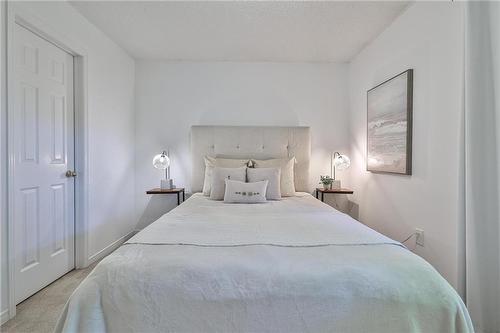 44 Killarney Court, Brampton, ON - Indoor Photo Showing Bedroom