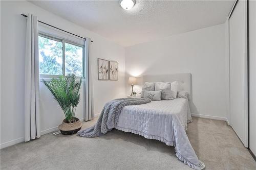 44 Killarney Court, Brampton, ON - Indoor Photo Showing Bedroom