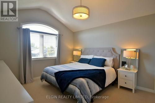 85 Westlake Drive, St. Thomas, ON - Indoor Photo Showing Bedroom