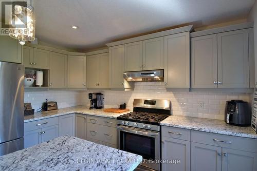 85 Westlake Drive, St. Thomas, ON - Indoor Photo Showing Kitchen