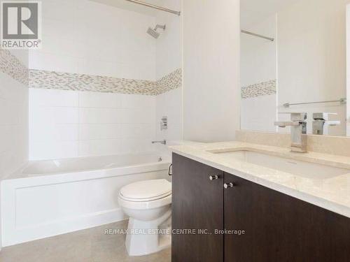 3202 - 4011 Brickstone Mews, Mississauga, ON - Indoor Photo Showing Bathroom