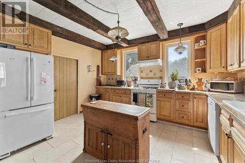 1337 Front Road South, Amherstburg, ON - Indoor Photo Showing Kitchen