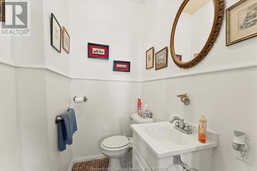 1337 Front Road South, Amherstburg, ON - Indoor Photo Showing Bathroom