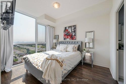 2206 - 339 Rathburn Road W, Mississauga (City Centre), ON - Indoor Photo Showing Bedroom