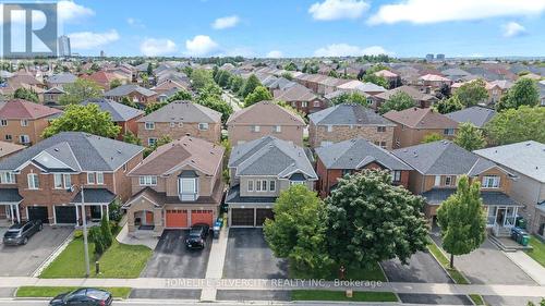 12 Hackmore Gate, Brampton (Fletcher'S Meadow), ON 